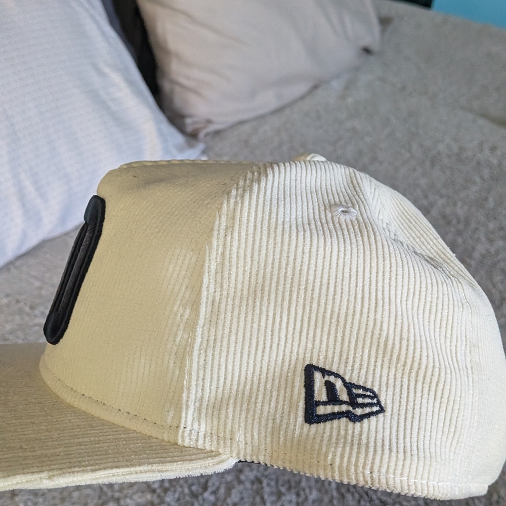 New Era Cream and Black SD Logo Cap - Picture 6 of 6